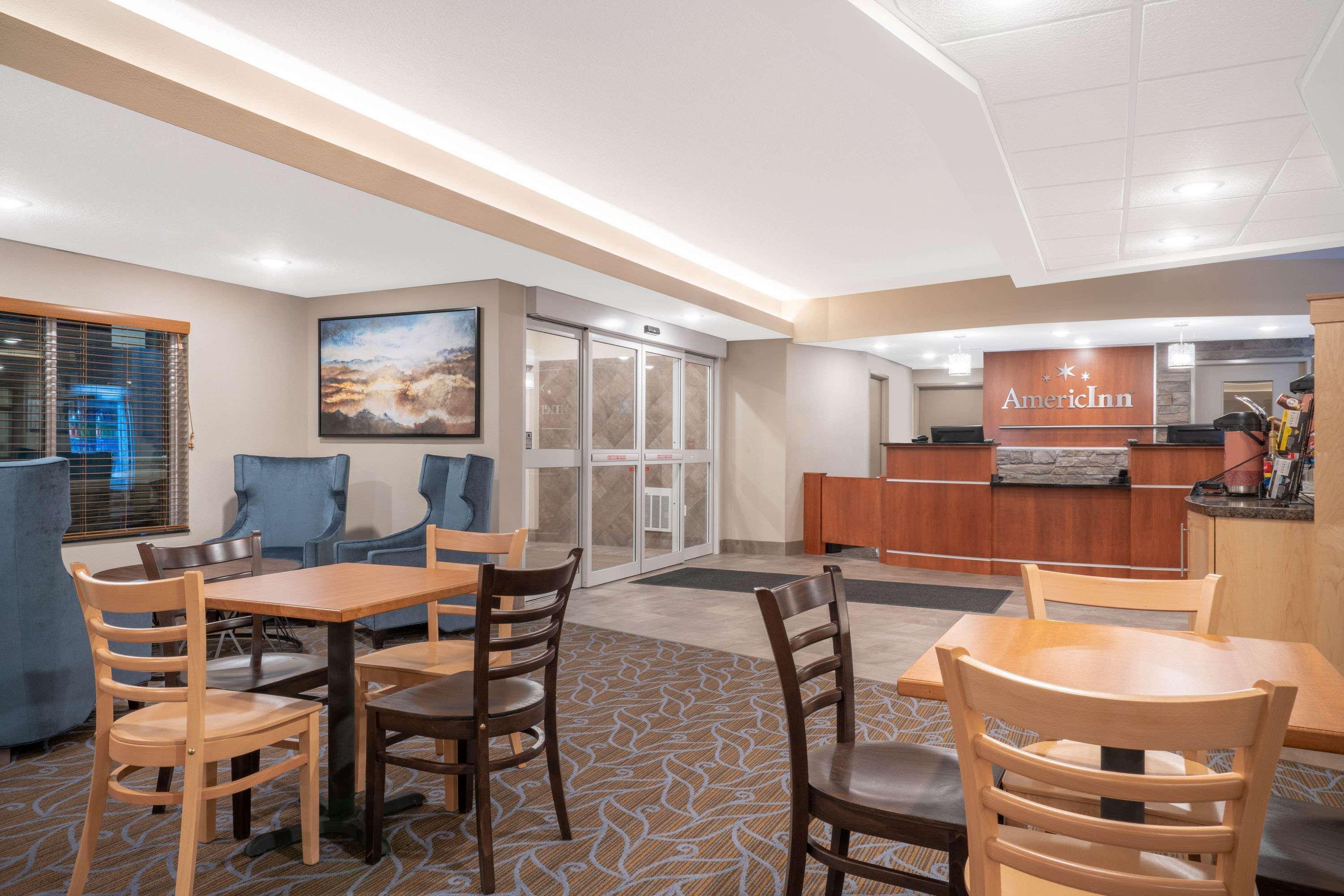Americinn By Wyndham Windom Buitenkant foto